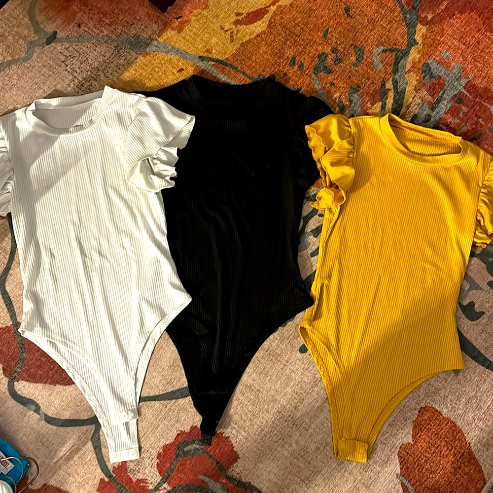 Three pack body suit with ruffled sleeves